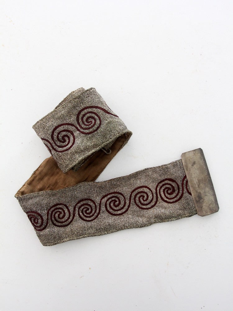 Vintage Masonic Regalia Belt 1920s Burgundy Silver Tone: Vintage Masonic Regalia Belt 1920s Burgundy Silver Tone This vintage American Masonic regalia belt, dating from the 1920s to 1930s, features an eye-catching design with big burgundy swirls on a silver