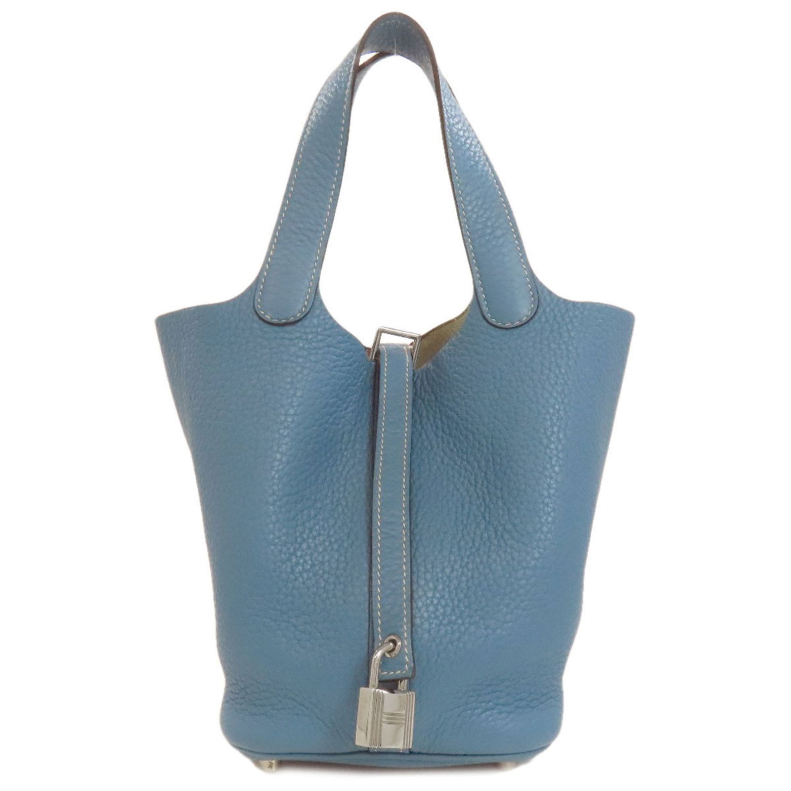 Hermes Picotin Lock Blue Leather Handbag 19cm France: Hermes Picotin Lock Blue Leather Handbag 19cm France This Hermes Picotin Lock handbag features a blue leather exterior and is designed for women. The bag measures 19cm x 14cm x 19cm (7.48'' x 5.51'' x