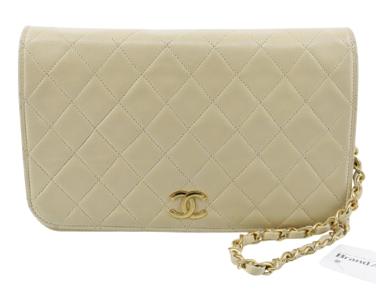 Beige Leather Single Flap Bag by Chanel 24 x 14 x 5 cm (1 of 12)