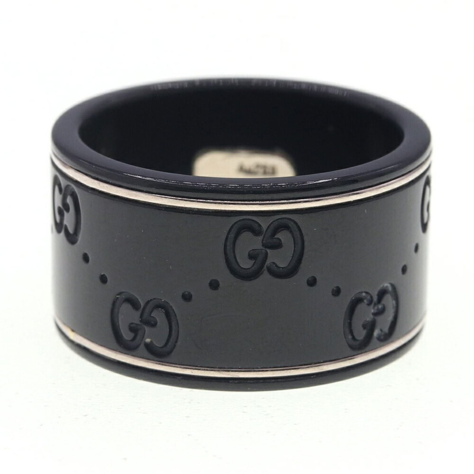 White Gold Gucci Icon Band Ring Size 8 Silver Tone Unisex: White Gold Gucci Icon Band Ring Size 8 Silver Tone Unisex This Gucci Icon ring features a sleek design crafted from white gold with a silver tone. Designed for unisex wear, it offers a timeless access