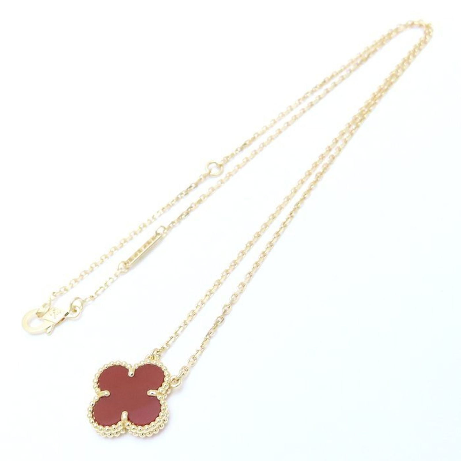 Vintage Alhambra yellow gold necklace by Van Cleef & Arpels: Vintage Alhambra yellow gold necklace by Van Cleef & Arpels This Van Cleef & Arpels Vintage Alhambra necklace features a yellow gold motif, designed for women. The piece is crafted in France and offer