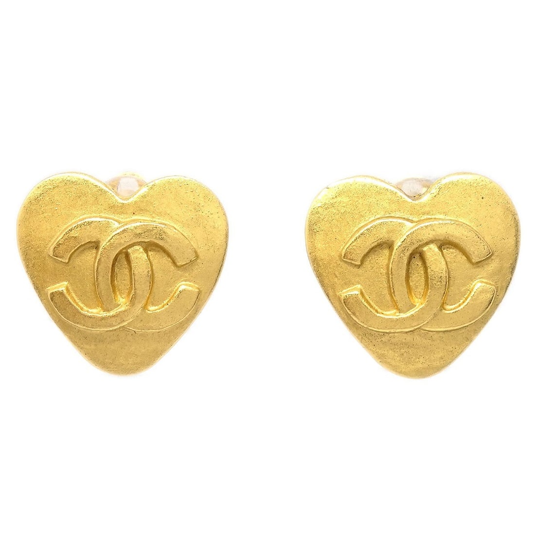 Gold Plated Heart Button Clip-On Earrings Chanel 95P: Gold Plated Heart Button Clip-On Earrings Chanel 95P These Chanel heart-shaped clip-on earrings feature a classic button style in gold-plated metal. Crafted in France, they showcase the iconic eleganc