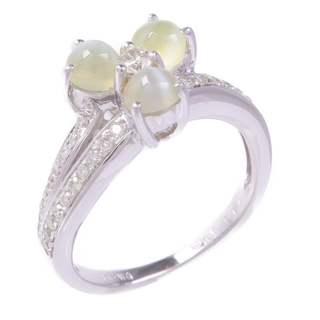 Cat's Eye Diamond Ring in 18K White Gold Size 6 (1 of 8)