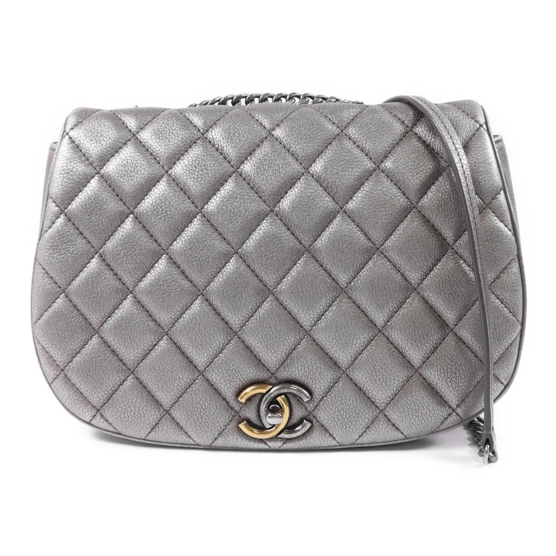 CHANEL Silver Calfskin Shoulder Bag with Chain: CHANEL Silver Calfskin Shoulder Bag with Chain Elevate your accessory collection with this CHANEL CC chain shoulder bag crafted from luxurious calfskin leather in a stunning silver hue. This stylish s