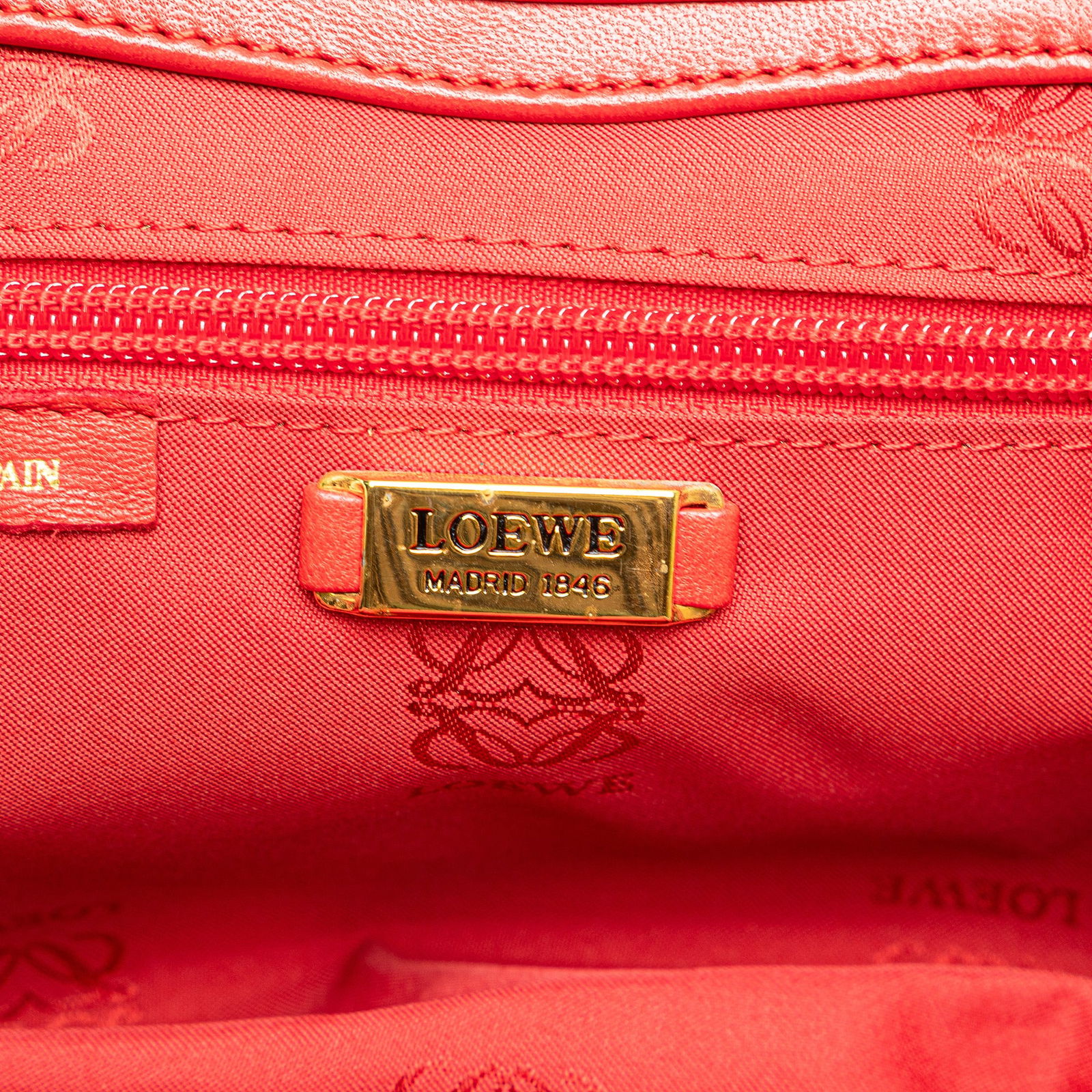LOEWE Red Leather Anagram Frame Handbag - 5