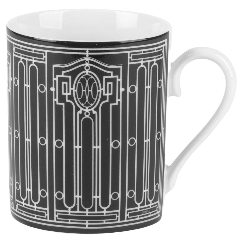 Hermes H Deco Porcelain Mug New In Box France: Hermes H Deco Porcelain Mug New In Box France Introducing the exquisite Hermes H Deco Mug, a stunning piece from the renowned H Deco collection. This mug is inspired by the elegant Art Deco ironwork o