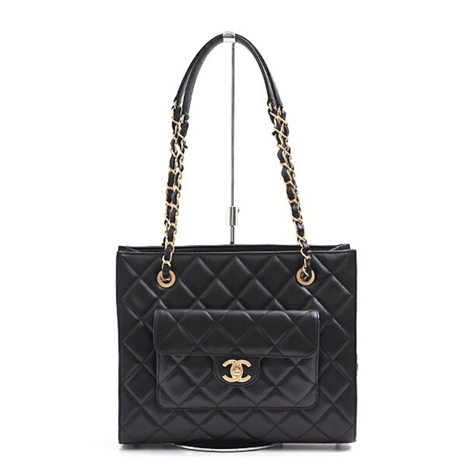 Black Leather Chanel Petite Shopping Tote Bag Made in Italy: Black Leather Chanel Petite Shopping Tote Bag Made in Italy This Chanel Petite Shopping Tote is crafted from black leather and features a classic, elegant design. The tote is designed for women and ma