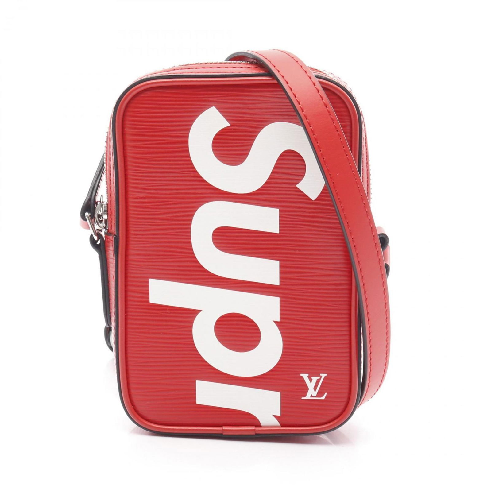 Red Leather Louis Vuitton Danube Shoulder Bag 17cm Crossbody: Red Leather Louis Vuitton Danube Shoulder Bag 17cm Crossbody The Louis Vuitton Danube is a red leather bag designed for women, featuring a compact and practical silhouette. Crafted in Italy, this mode