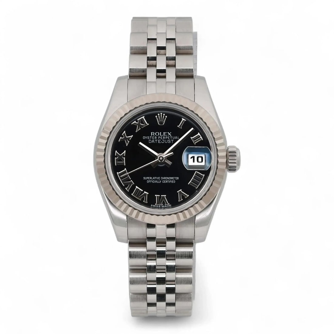 26MM Black Roman Dial Lady-Datejust Watch in 18K White Gold and Steel: 26MM Black Roman Dial Lady-Datejust Watch in 18K White Gold and Steel This Rolex Lady-Datejust wristwatch features a 26mm polished stainless steel case with an 18K white gold fluted fixed bezel. The b