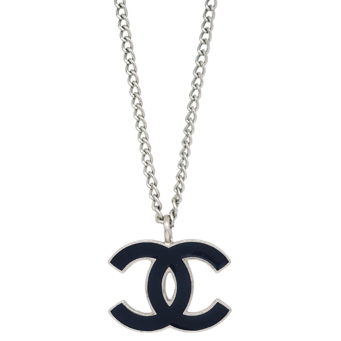 Chanel CC Pendant Chain Necklace Silver Plated Black 04P: Chanel CC Pendant Chain Necklace Silver Plated Black 04P This elegant Chanel CC Chain Necklace features a striking black pendant accented by silver-plated elements. The design showcases a chic chain s