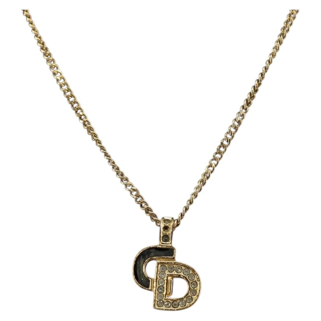 Christian Dior Gold Metal Necklace Auth SW1633: Christian Dior Gold Metal Necklace Auth SW1633 This exquisite Christian Dior Necklace is crafted from high-quality metal in a stunning gold color, making it a timeless addition to any jewelry collecti
