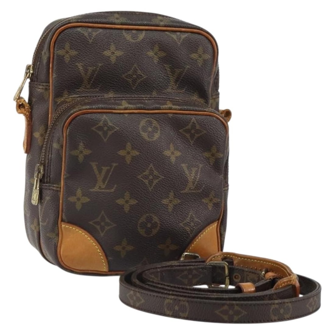 Louis Vuitton Amazon Monogram Canvas Shoulder Bag M45236 France: Louis Vuitton Amazon Monogram Canvas Shoulder Bag M45236 France This Louis Vuitton Amazon shoulder bag features the signature monogram canvas with a compact and functional design. Made in France, it o