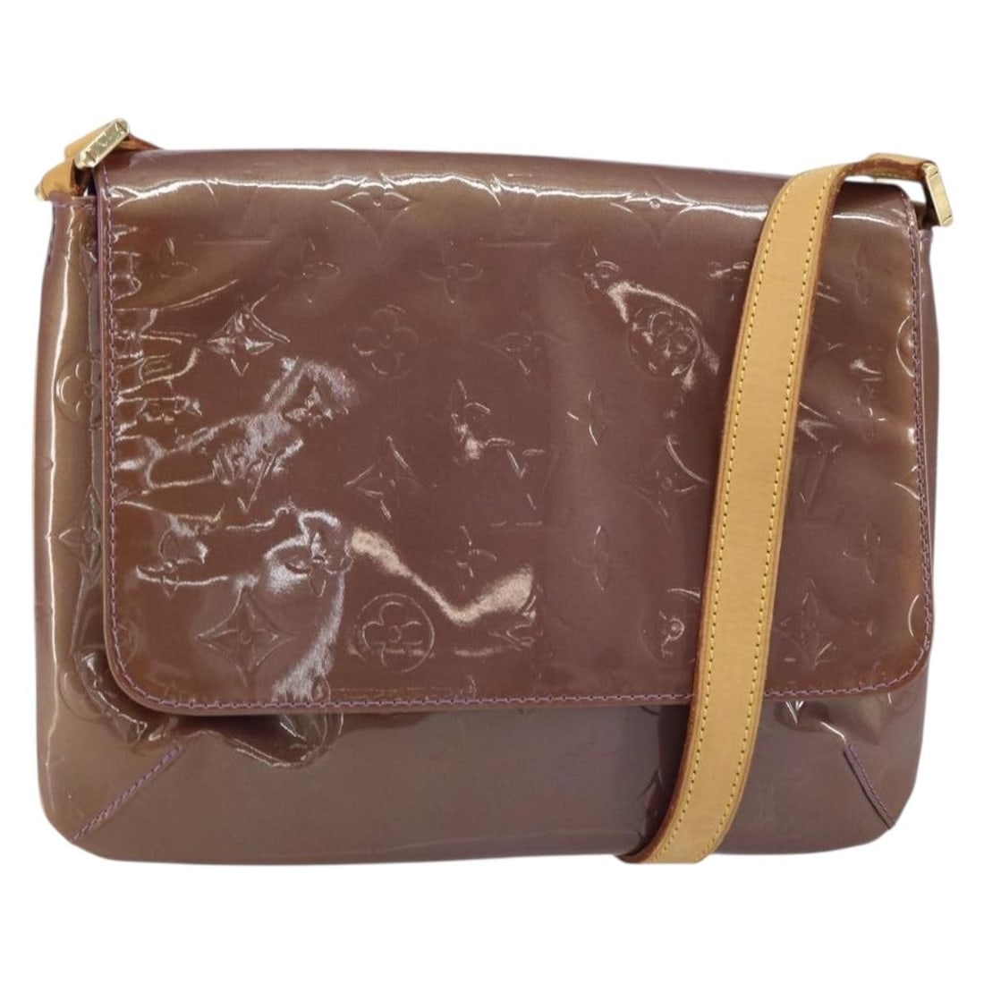 Louis Vuitton Thompson Street Purple Patent Leather Shoulder Bag M91095: Louis Vuitton Thompson Street Purple Patent Leather Shoulder Bag M91095 This is a Louis Vuitton Monogram Vernis Thompson Street Shoulder Bag in purple (Viole), crafted from patent leather. The bag is