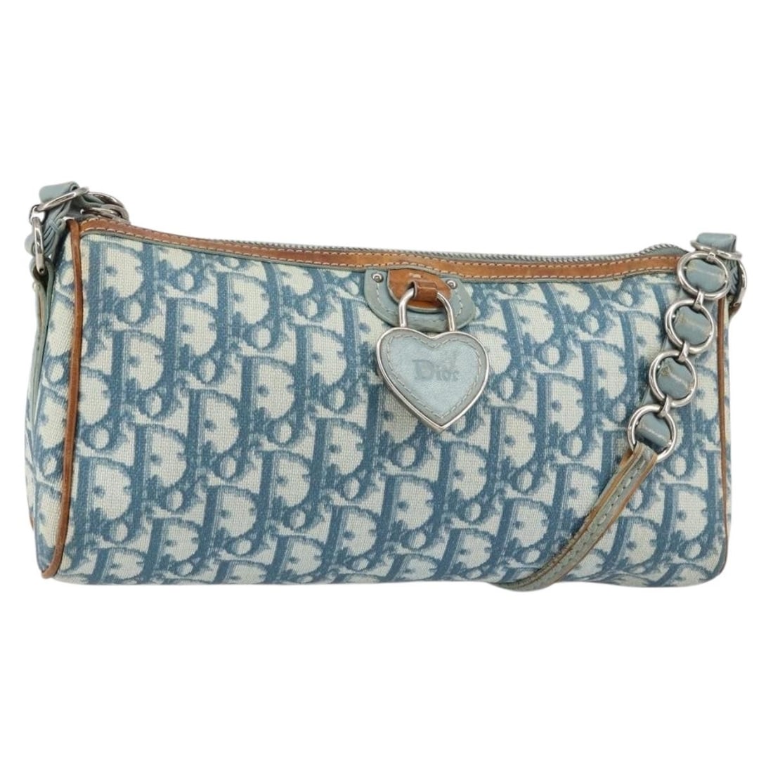 Christian Dior Trotter Canvas Shoulder Bag PVC Navy Silver Auth: Christian Dior Trotter Canvas Shoulder Bag PVC Navy Silver Auth Elevate your style with the Christian Dior Trotter Canvas Romantic Shoulder Bag, expertly crafted in Spain. This chic shoulder bag featu