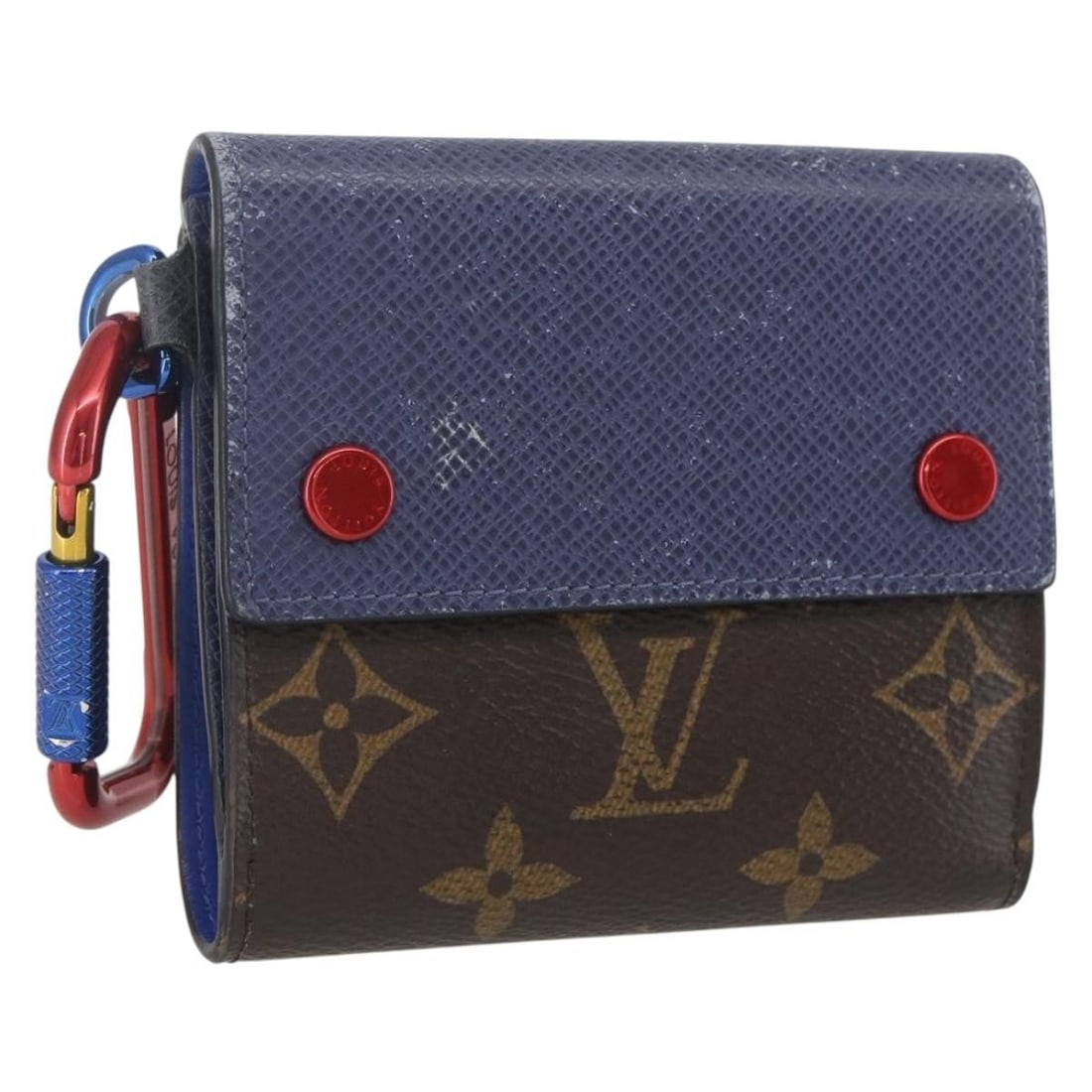 Louis Vuitton M63041 Taiga Compact Wallet Monogram Canvas: Louis Vuitton M63041 Taiga Compact Wallet Monogram Canvas This is a Louis Vuitton Taiga compact wallet, model M63041, crafted from monogram canvas in a monogram color. Made in France, the wallet featu