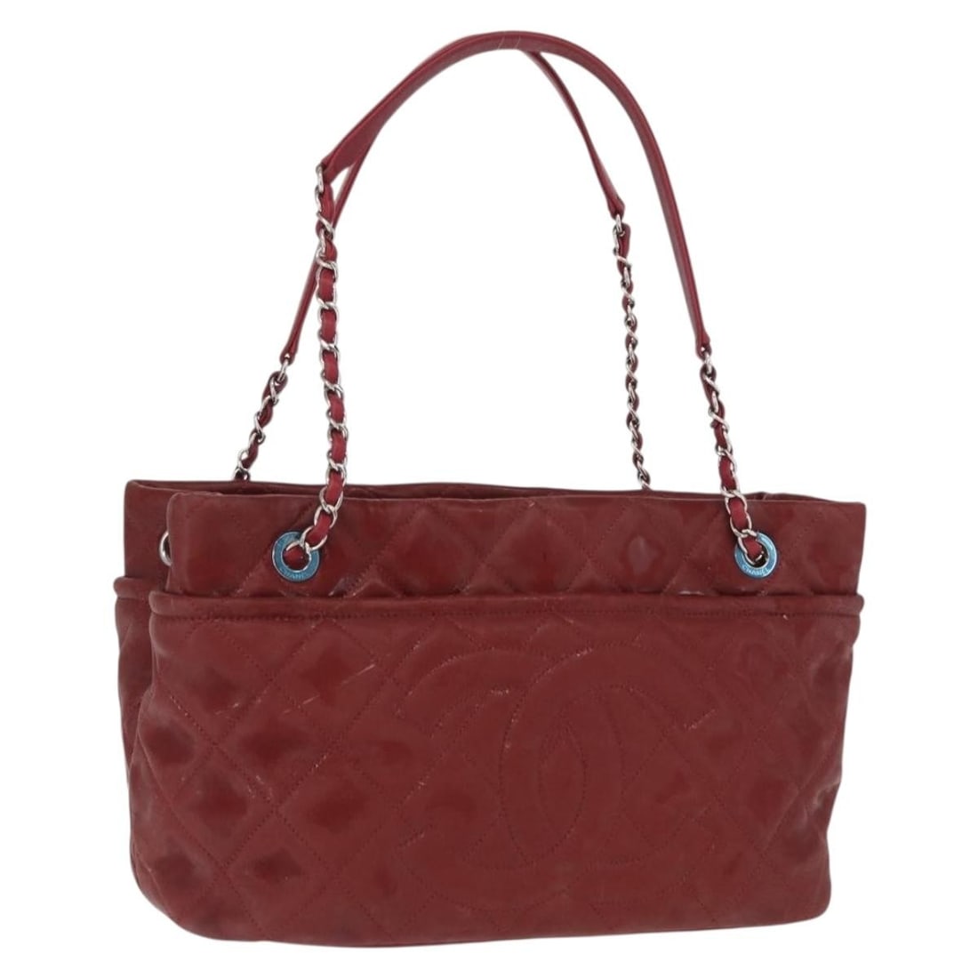 Chanel Red Patent Leather Matelasse Shoulder Bag Silver Chain CC Logo: Chanel Red Patent Leather Matelasse Shoulder Bag Silver Chain CC Logo This CHANEL Matelasse chain shoulder bag is crafted from red patent leather with silver-tone CC accents. Made in Italy, the bag fe