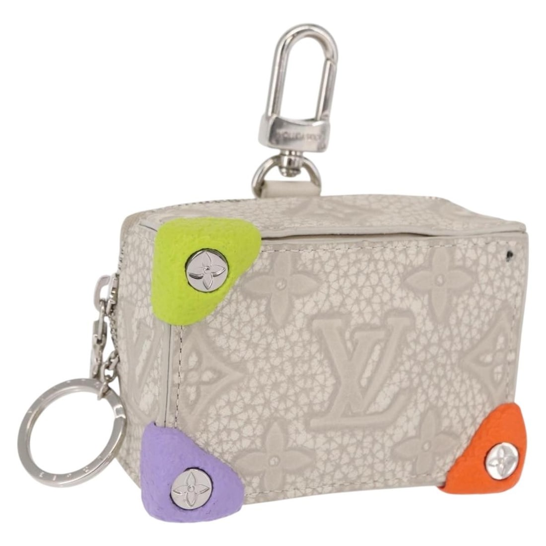 Gray Monogram Canvas Climbing Pouch Louis Vuitton MP3383: Gray Monogram Canvas Climbing Pouch Louis Vuitton MP3383 This is a Louis Vuitton Monogram Taurillon Climbing Pouch in gray. Crafted in monogram canvas, this pouch features a compact design suitable fo