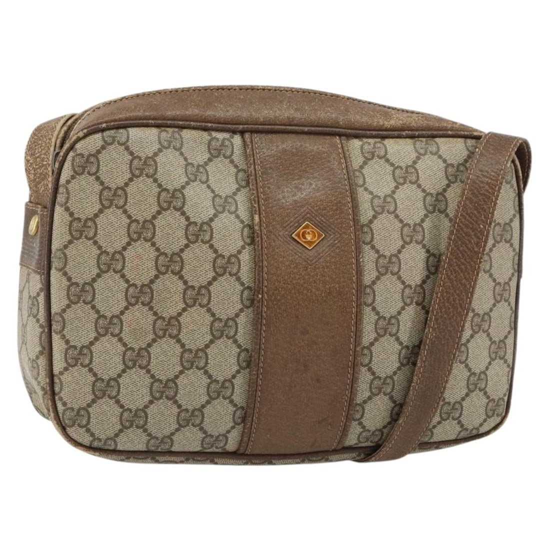 GUCCI GG Supreme Beige Gold Shoulder Bag PVC Italy Auth: GUCCI GG Supreme Beige Gold Shoulder Bag PVC Italy Auth This GUCCI GG Supreme Shoulder Bag showcases a stylish blend of PVC leather and GG canvas in a chic beige and gold color scheme. Crafted in Ital