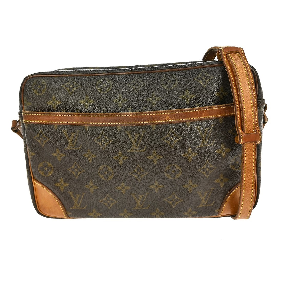 Louis Vuitton Trocadero 30 Monogram Canvas Vintage Crossbody Shoulder Bag: Louis Vuitton Trocadero 30 Monogram Canvas Vintage Crossbody Shoulder Bag This vintage Louis Vuitton Trocadero 30 shoulder bag is a stylish accessory for casual occasions. Crafted from durable monogra