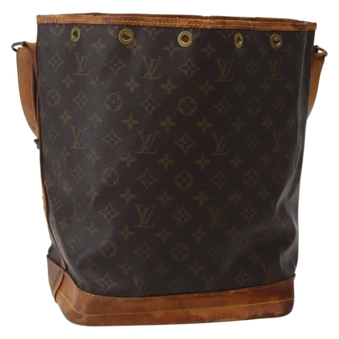 LOUIS VUITTON Monogram Noe Shoulder Bag M42224 Made in France: LOUIS VUITTON Monogram Noe Shoulder Bag M42224 Made in France This authentic LOUIS VUITTON Monogram Noe Shoulder Bag (Model M42224) is a stylish and functional accessory, crafted from durable monogram