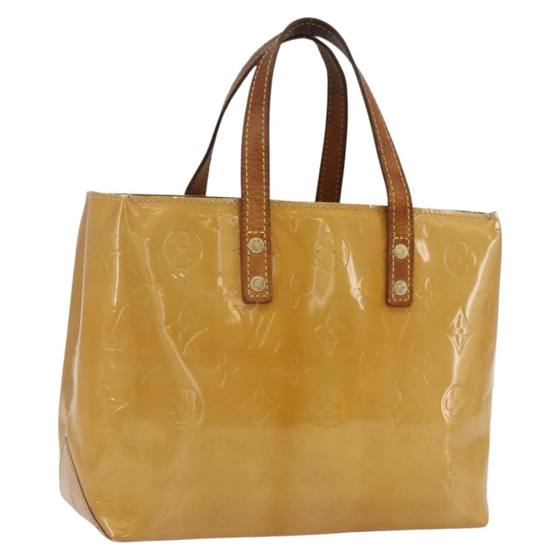 Beige Patent Leather Reade PM Handbag by Louis Vuitton Monogram Vernis M91334: Beige Patent Leather Reade PM Handbag by Louis Vuitton Monogram Vernis M91334 This Louis Vuitton Monogram Vernis Reade PM handbag features a beige patent leather exterior, offering a classic and elega