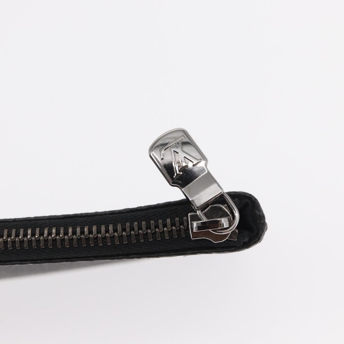 LOUIS VUITTON Monogram Eclipse iPhone Case M64433 Auth - 9