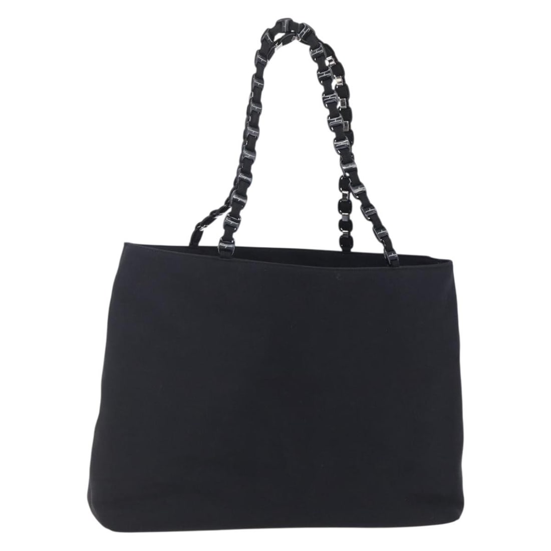 Salvatore Ferragamo Black Silver Canvas Shoulder Bag Auth 151869: Salvatore Ferragamo Black Silver Canvas Shoulder Bag Auth 151869 This stylish Salvatore Ferragamo Chain Shoulder Bag is crafted from durable black canvas with silver accents, showcasing the elegance a