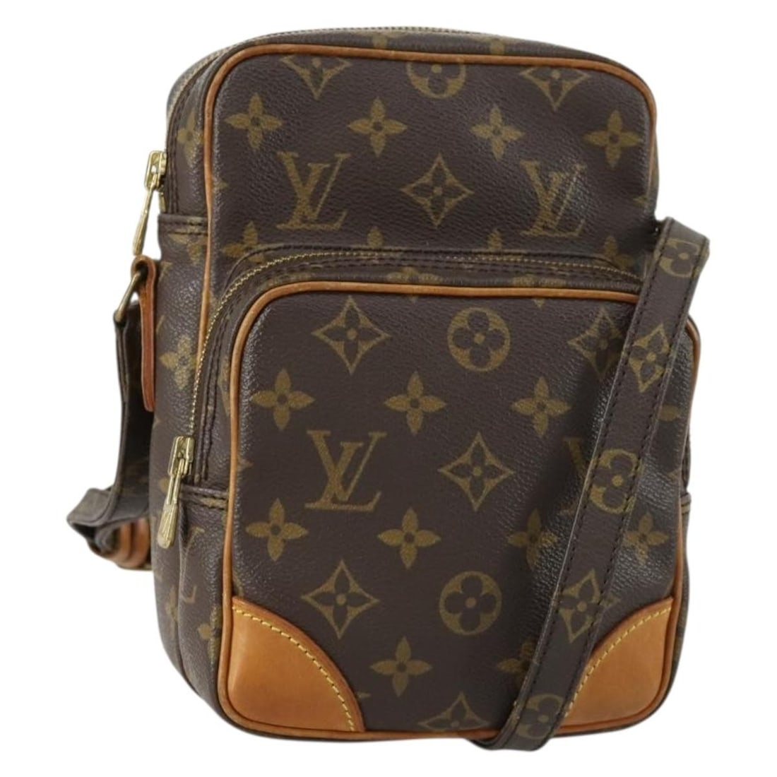 Louis Vuitton Amazon Monogram Canvas Shoulder Bag M45236 France: Louis Vuitton Amazon Monogram Canvas Shoulder Bag M45236 France This Louis Vuitton Monogram Amazon Shoulder Bag, model M45236, is crafted from the brand's iconic monogram canvas in a classic monogram