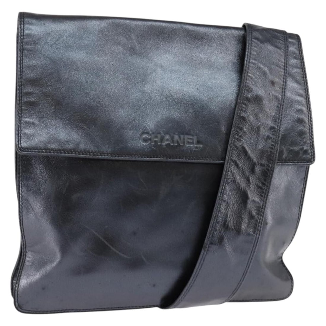 Authentic CHANEL Black Gold Leather Shoulder Bag with 21.7in Strap Drop: Authentic CHANEL Black Gold Leather Shoulder Bag with 21.7in Strap Drop This authentic CHANEL shoulder bag is a stunning blend of classic elegance and practicality. Crafted in Italy from premium black