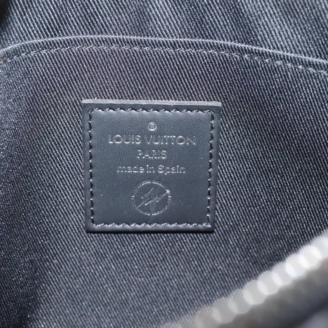 Louis Vuitton Monogram Eclipse iPhone Case M64449 Authenticated - 17