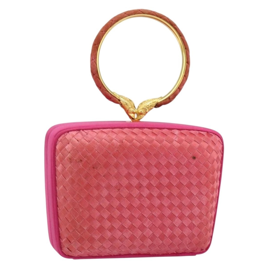 BOTTEGA VENETA Intrecciato Leather Hand Bag Pink Gold Auth 155308V: BOTTEGA VENETA Intrecciato Leather Hand Bag Pink Gold Auth 155308V This Bottega Veneta Intrecciato Hand Bag is a stylish accessory crafted from premium leather in a striking pink and gold color combin