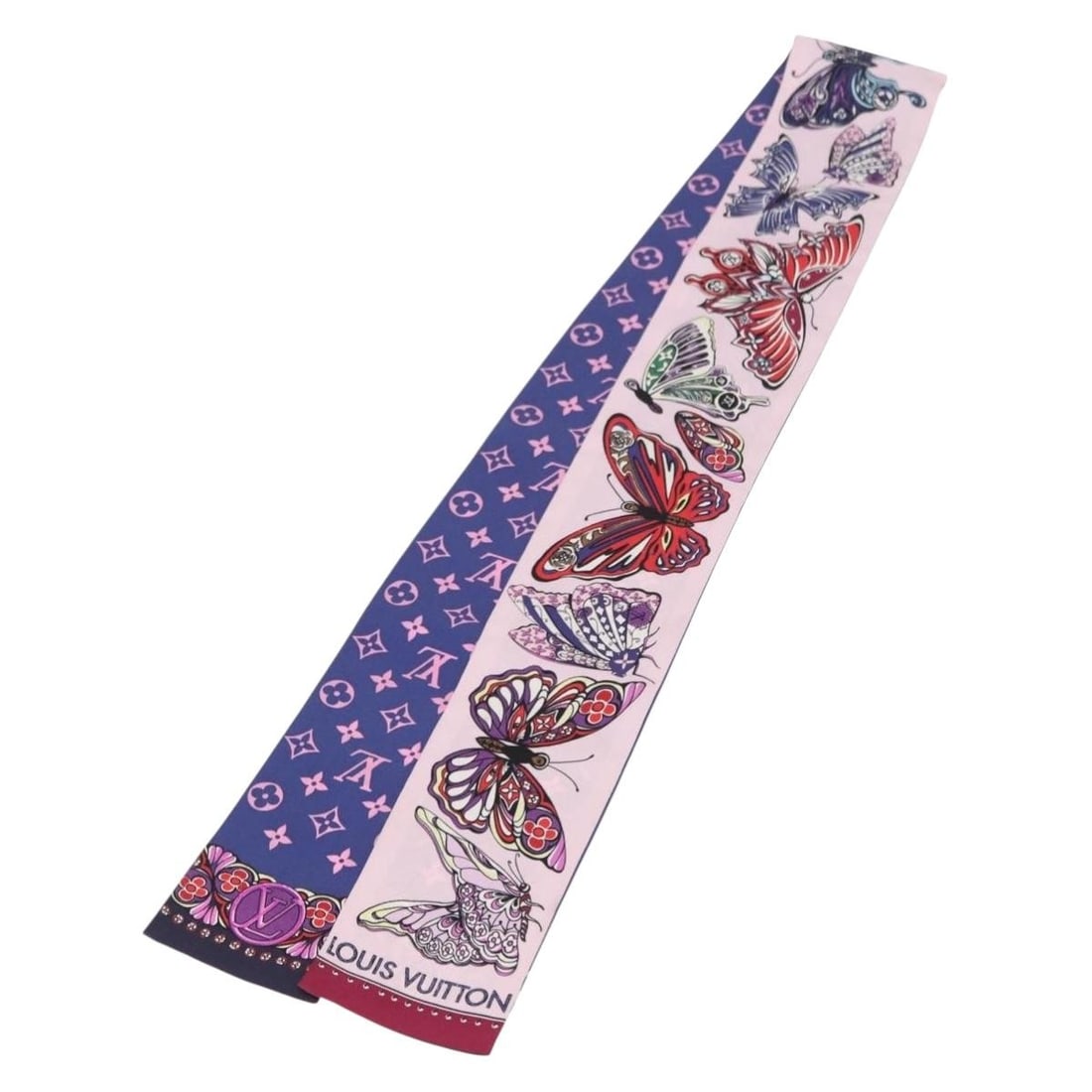 LOUIS VUITTON World of Love Pink Silk Scarf M71489 Auth: LOUIS VUITTON World of Love Pink Silk Scarf M71489 Auth Elevate your accessory collection with this authentic Louis Vuitton World of Love Scarf, crafted from luxurious silk in a charming pink hue. Wit