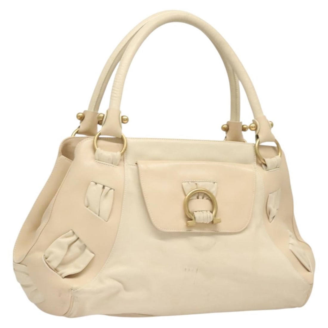 Salvatore Ferragamo Gancini White Gold Leather Shoulder Bag Auth 123574: Salvatore Ferragamo Gancini White Gold Leather Shoulder Bag Auth 123574 This Salvatore Ferragamo Gancini Shoulder Bag is a sophisticated accessory crafted from high-quality leather, featuring a chic c