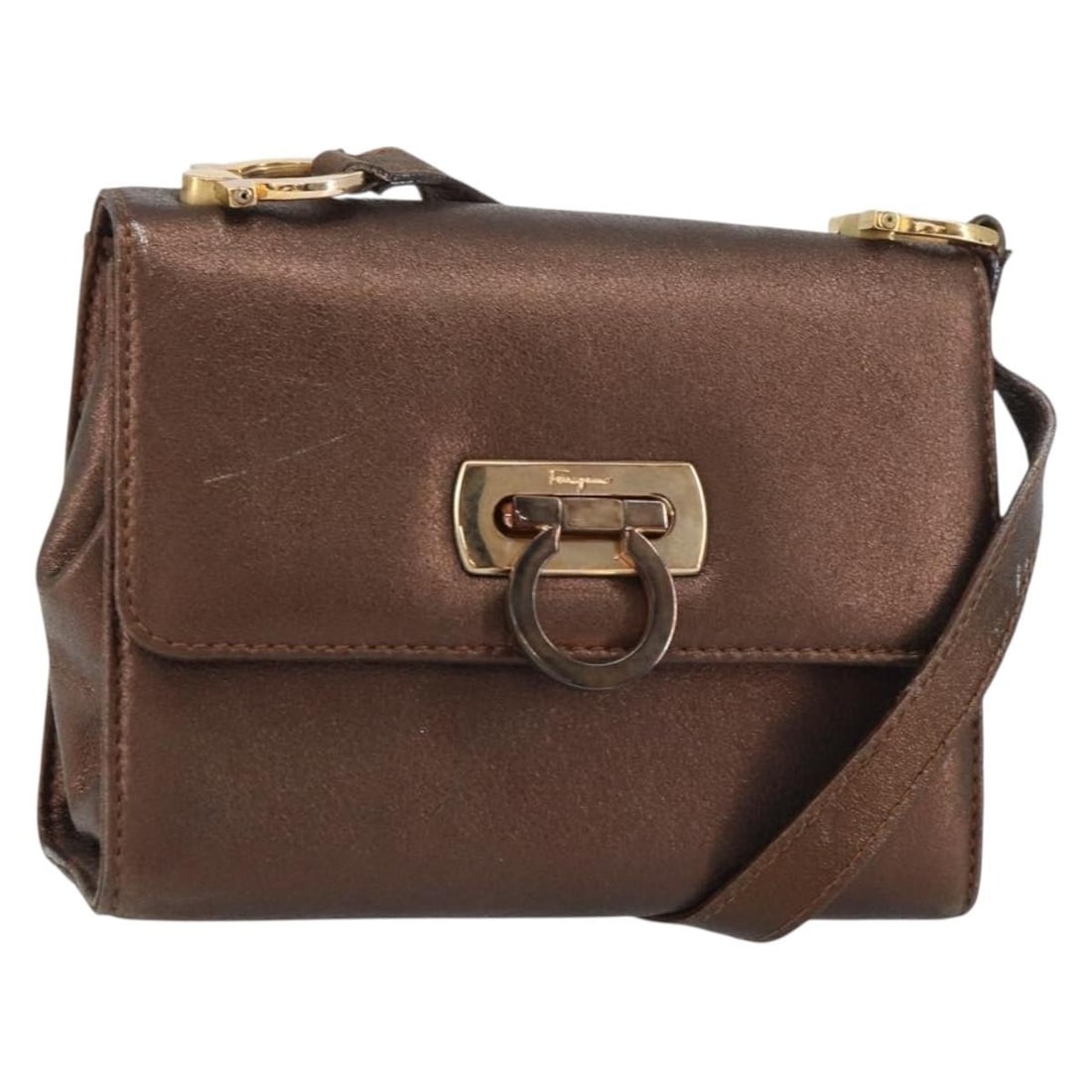Salvatore Ferragamo Gancini Leather Shoulder Bag Bronze Gold Auth 157128: Salvatore Ferragamo Gancini Leather Shoulder Bag Bronze Gold Auth 157128 This exquisite Salvatore Ferragamo Gancini Shoulder Bag is a perfect blend of elegance and functionality. Crafted in Italy, thi