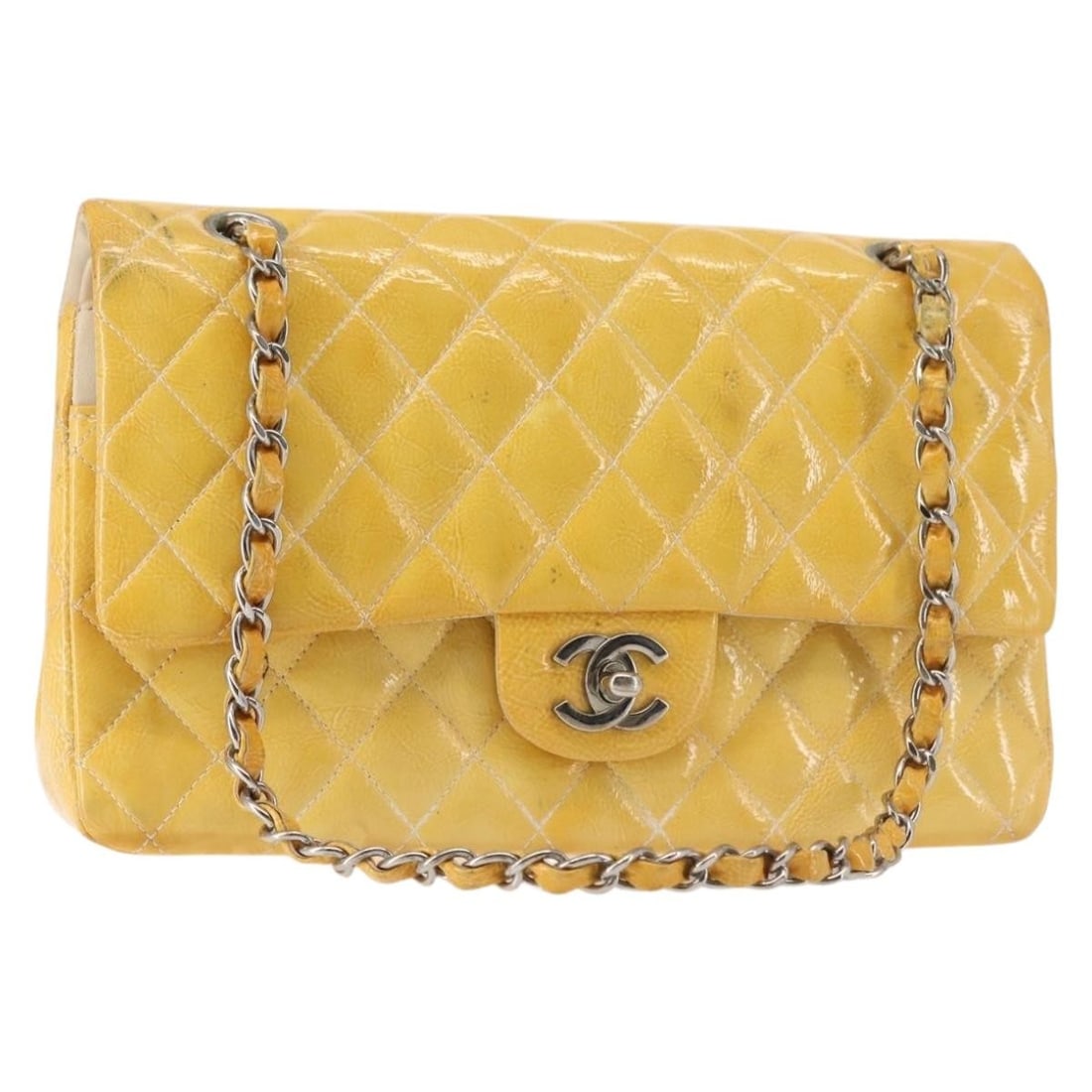 CHANEL Chain Matelasse25 Yellow Silver Patent Leather Shoulder Bag Auth: CHANEL Chain Matelasse25 Yellow Silver Patent Leather Shoulder Bag Auth Elevate your accessory collection with this authentic CHANEL Chain Matelasse 25 Bag, crafted from luxurious patent leather in a