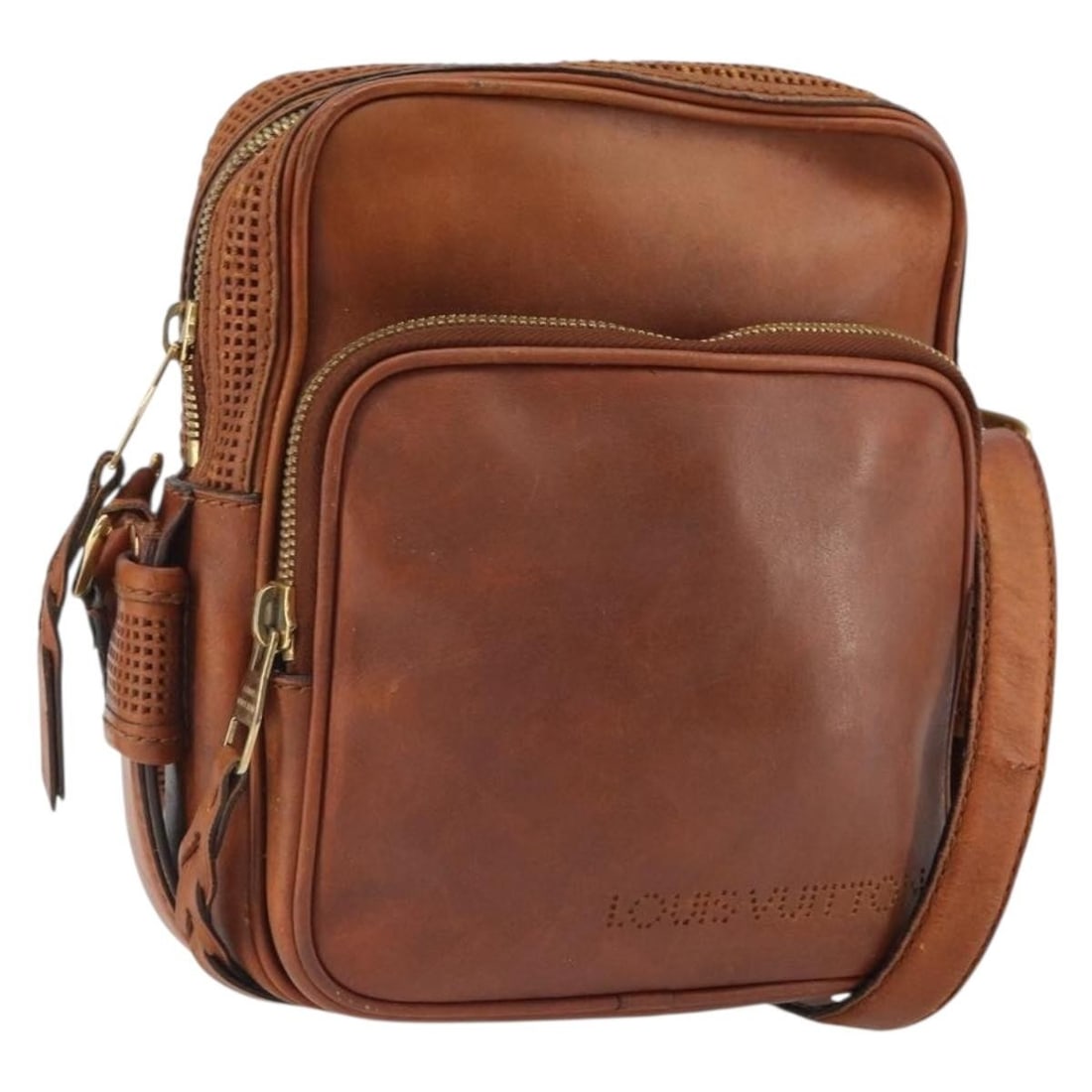 Louis Vuitton Trotteur MM Quirvequia Brown Leather Shoulder Bag M95321: Louis Vuitton Trotteur MM Quirvequia Brown Leather Shoulder Bag M95321 This Louis Vuitton Quirvequia Trotteur MM shoulder bag is crafted from brown leather and features a compact design. The bag measu
