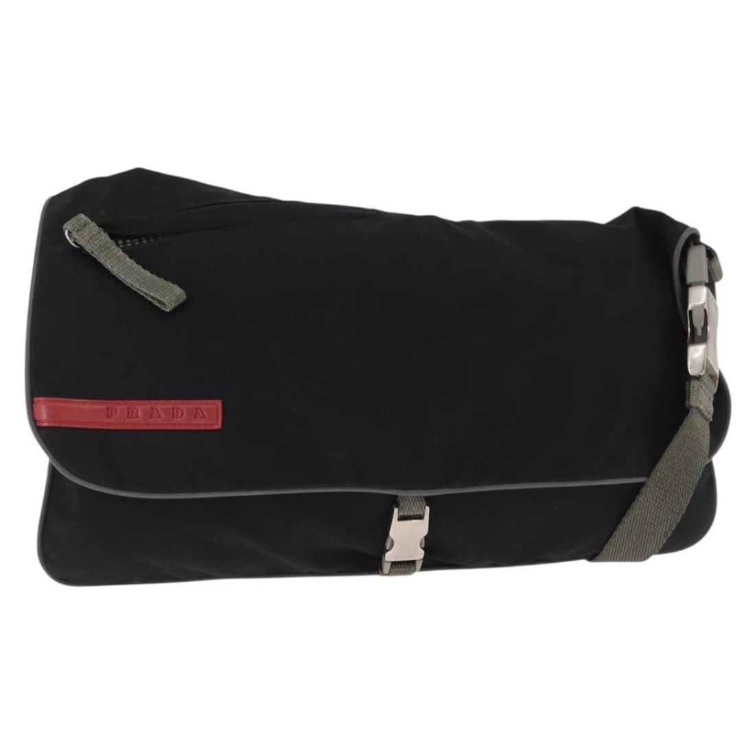 PRADA Nylon Sports Shoulder Bag Black Silver Authentic 151643: PRADA Nylon Sports Shoulder Bag Black Silver Authentic 151643 This authentic PRADA Sports Shoulder Bag combines style and functionality, perfect for everyday use. Crafted in Italy, this shoulder bag f