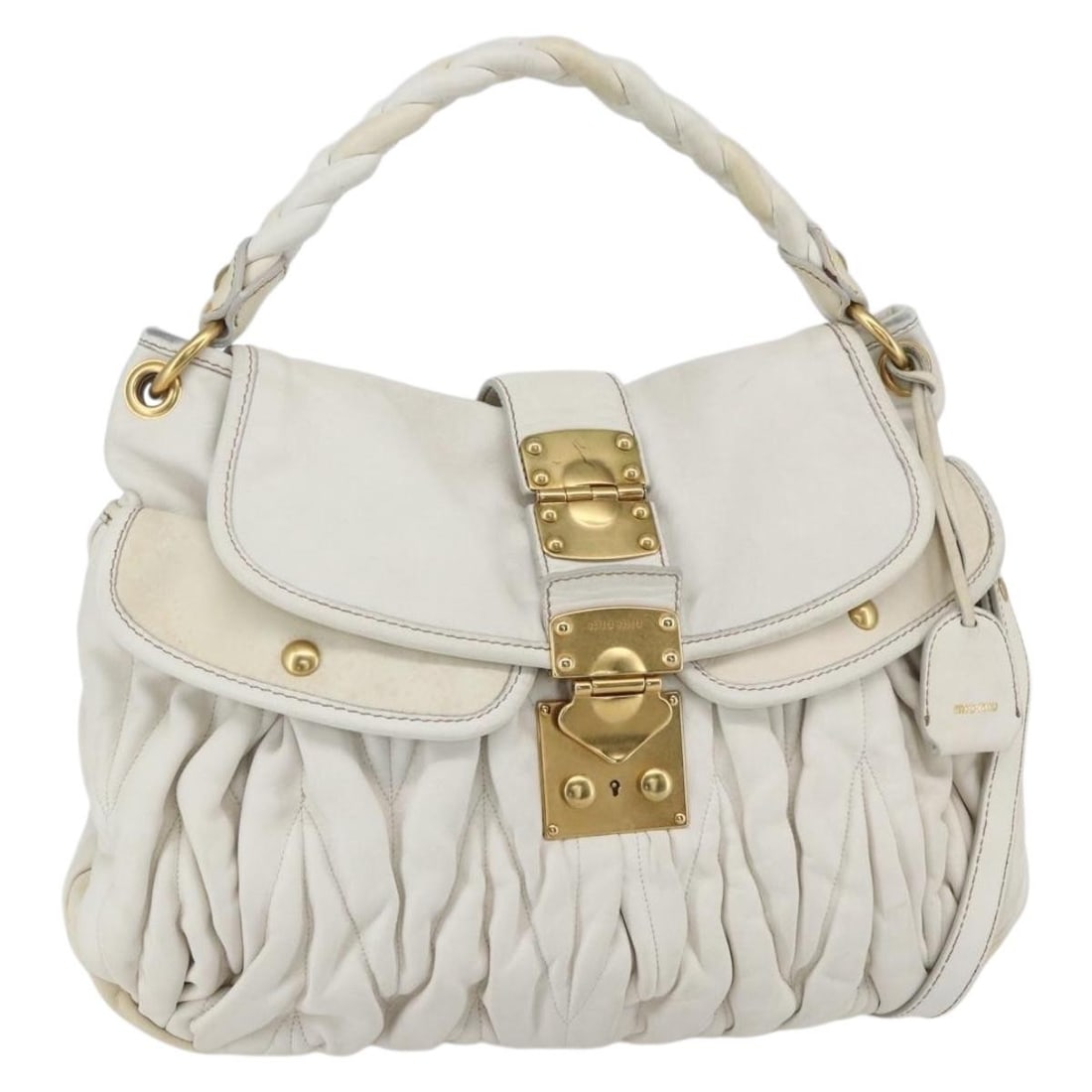 Miu Miu Matelasse Leather Hand Bag White Gold Authentic 156334: Miu Miu Matelasse Leather Hand Bag White Gold Authentic 156334 Elevate your accessory collection with this Miu Miu Matelasse Hand Bag, a luxurious blend of style and practicality. Crafted from high-qu