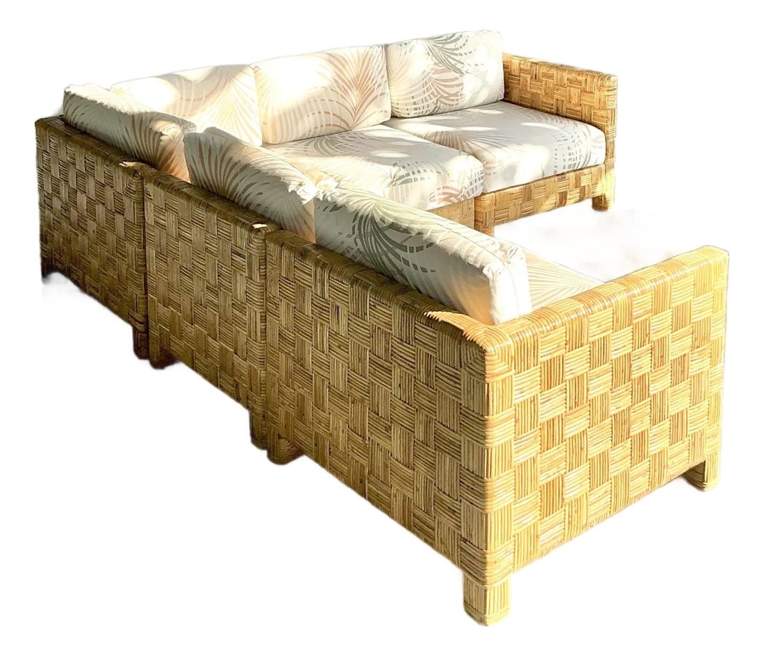Modular Rattan Basket-Weave Sectional Sofa with Tropical Upholstery: Modular Rattan Basket-Weave Sectional Sofa with Tropical Upholstery This vintage modular sectional sofa showcases a robust frame wrapped in chunky, honey-toned woven rattan with a tight basket-weave p