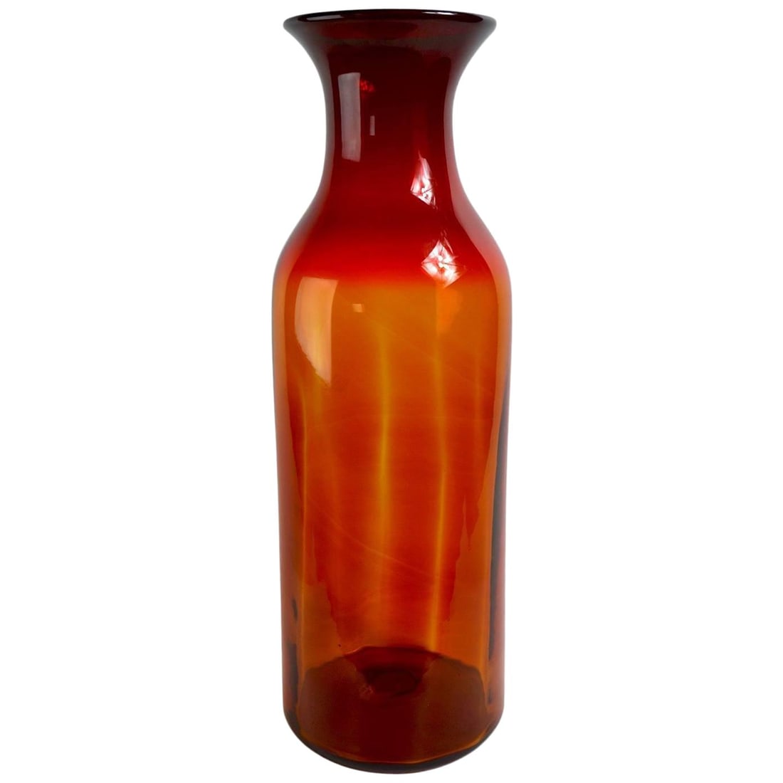 Blenko Attributed Large Glass Vase Orange Gradient 22 Inch: Blenko Attributed Large Glass Vase Orange Gradient 22 Inch This stunning large glass vase attributed to Blenko features a vibrant red to orange color gradation, adding a bold touch to any decor. Craft