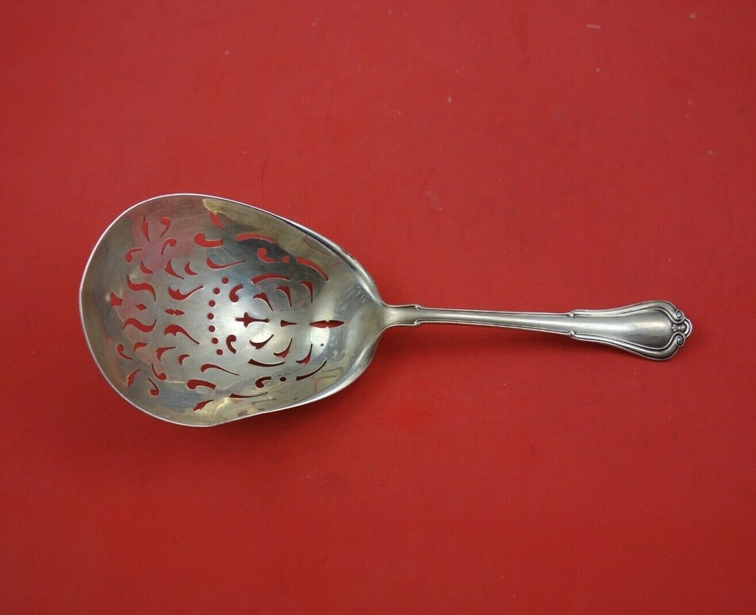 Gorham Villa Norfolk Sterling Silver 8.5" Saratoga Chip Server: Gorham Villa Norfolk Sterling Silver 8.5" Saratoga Chip Server This exquisite Villa Norfolk Saratoga Chip Server by Gorham is a stunning addition to any serving collection. Crafted from high-quality s