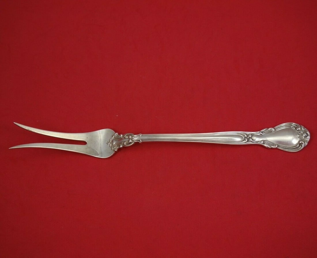 Gorham Chantilly Sterling Silver Duck Serving Fork 10.25 inches: Gorham Chantilly Sterling Silver Duck Serving Fork 10.25 inches This exquisite serving fork is part of the Chantilly pattern by Gorham, crafted from sterling silver. Measuring 10 1/4 inches, it featur