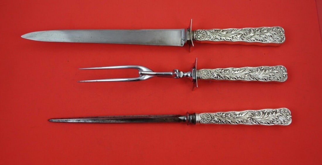Gorham Saint Cloud Sterling Silver 3-Piece Roast Carving Set: Gorham Saint Cloud Sterling Silver 3-Piece Roast Carving Set Presenting the exquisite Saint Cloud Roast Carving Set by Gorham, a stunning example of craftsmanship from the 19th century. This 3-piece s
