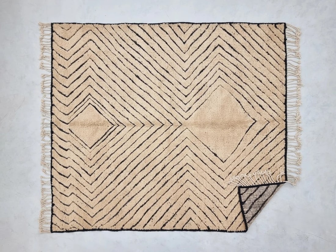 Luxury Handmade Geometric Pattern Rug 100% Sheep Wool Morocco (1 of 11)