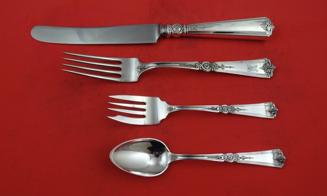 Durgin Victorian Sterling Silver 4-Piece Dinner Place Setting: Durgin Victorian Sterling Silver 4-Piece Dinner Place Setting This exquisite 4-piece dinner place setting from the Victorian pattern by Durgin is crafted from high-quality sterling silver. The set inc