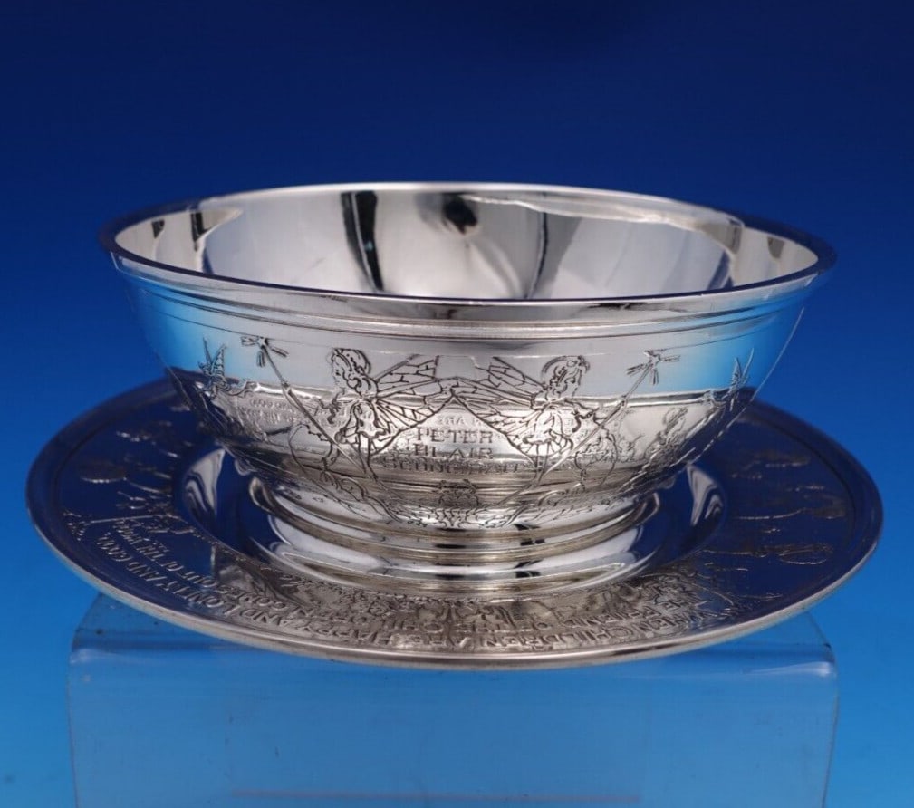 McChesney Co Sterling Silver Child's Set 2pc Nursery Rhymes #W7T5: McChesney Co Sterling Silver Child's Set 2pc Nursery Rhymes #W7T5 This delightful two-piece child's set by McChesney Co. is crafted from sterling silver and features charming nursery rhymes and illust