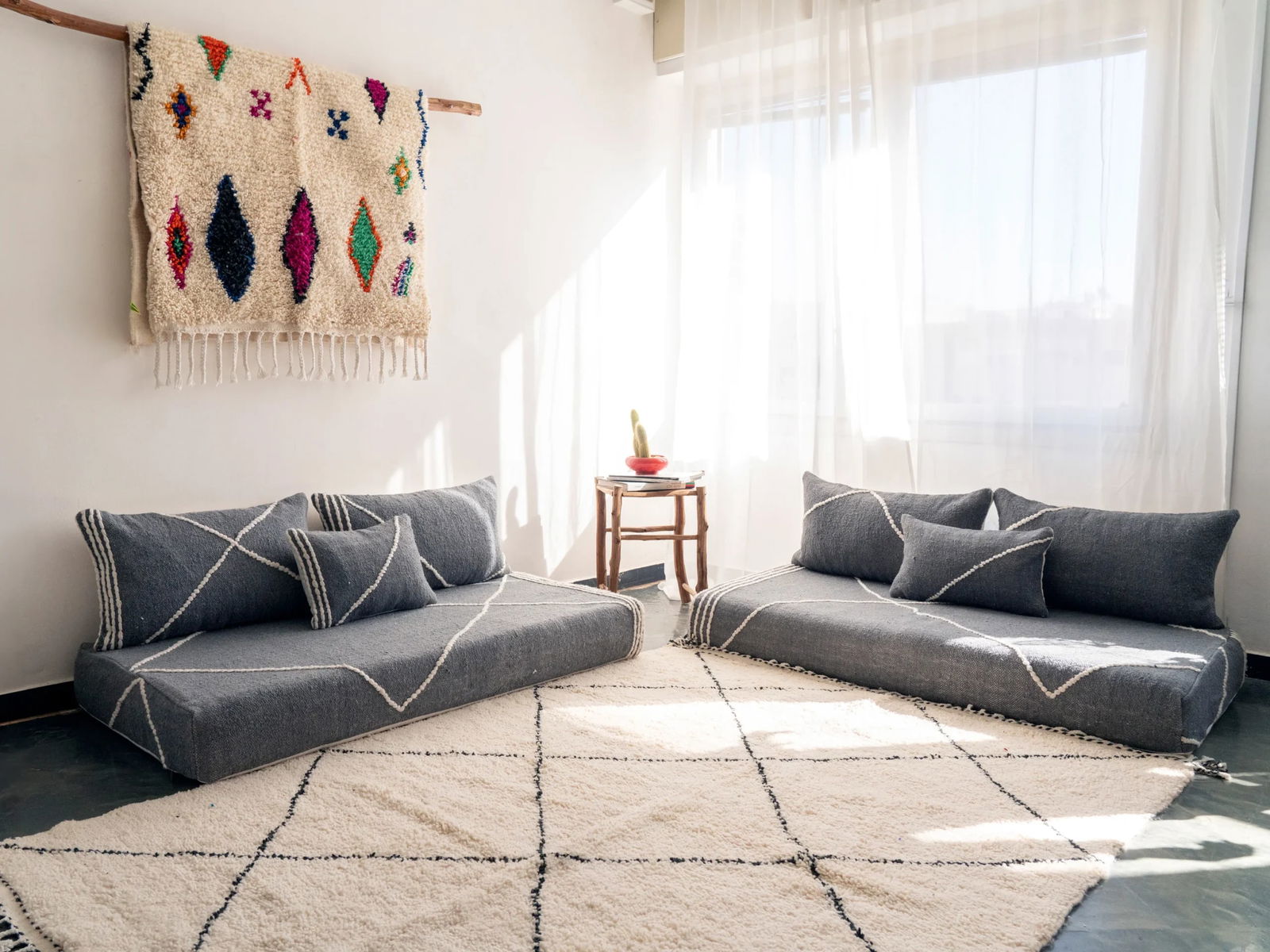 Authentic Handmade Moroccan Berber Loveseat Sofa Gray Wool: Authentic Handmade Moroccan Berber Loveseat Sofa Gray Wool Enhance your living space with the Handmade Moroccan Berber Loveseat Sofa - Gray Edition, a perfect blend of traditional craftsmanship and