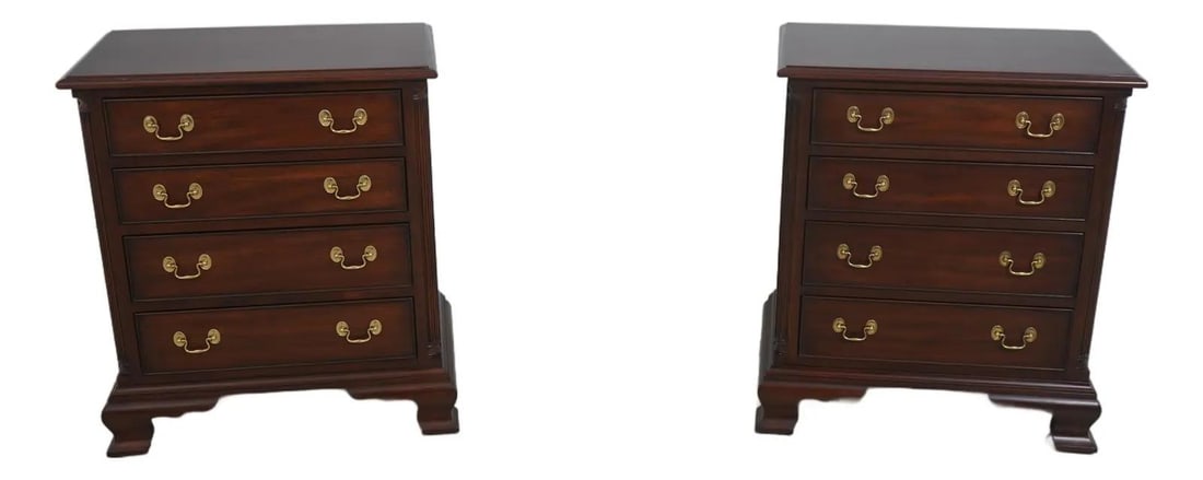 Set of Two Mahogany Chippendale Nightstands Model 116 with Brass Hardware (1 of 10)