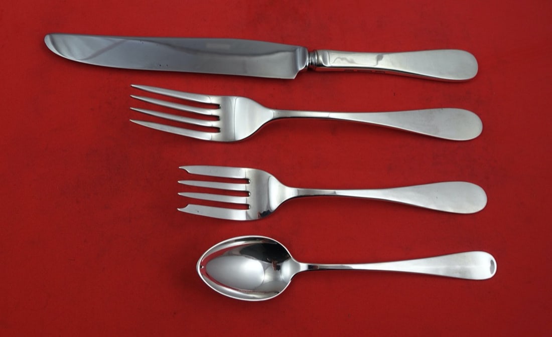 Porter Blanchard Sterling Silver Round 4-Piece Dinner Place Setting: Porter Blanchard Sterling Silver Round 4-Piece Dinner Place Setting Elevate your dining experience with this exquisite 4-piece dinner size place setting from Porter Blanchard, featuring a classic Roun