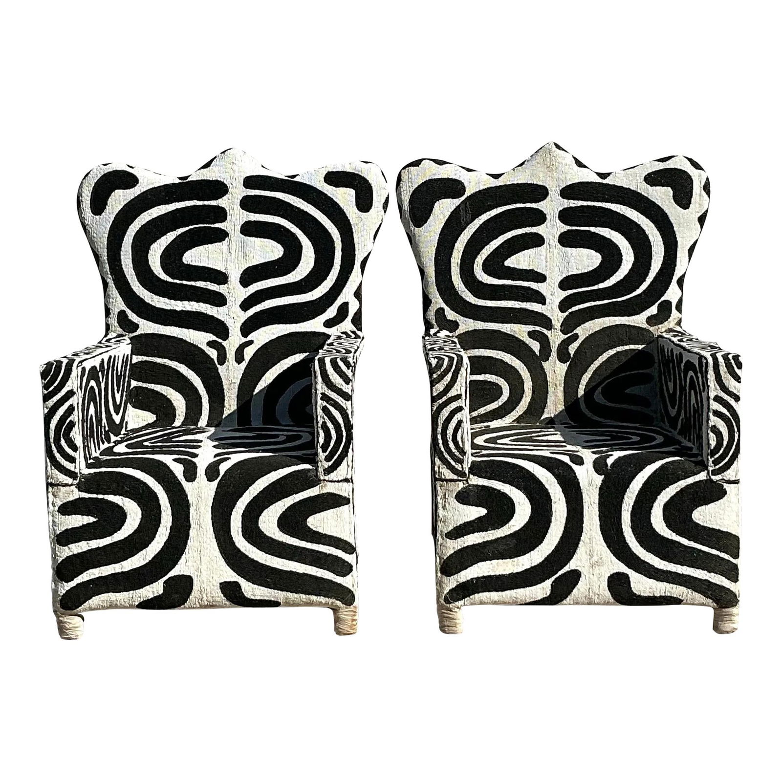 Pair of Vintage Boho Beaded Lounge Chairs in Ebony: Pair of Vintage Boho Beaded Lounge Chairs in Ebony Elevate your living space with this stunning pair of vintage boho beaded lounge chairs. Crafted with intricate hand-beaded designs and a robust yet s